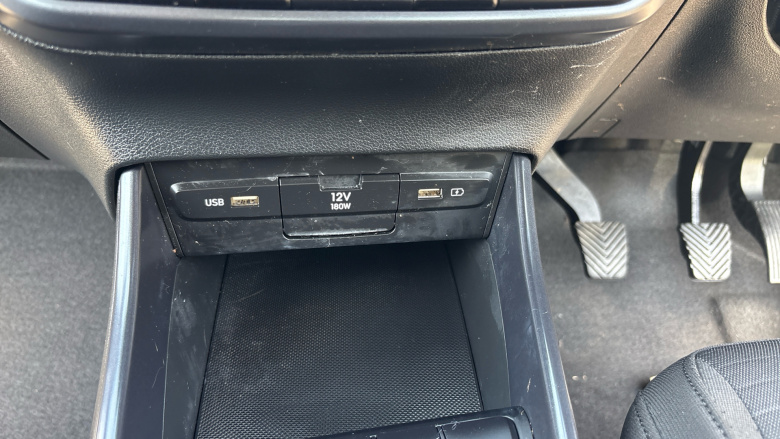 Hyundai i20 1.0T GDi 48V MHD SE Connect 5dr Petrol Hatchback